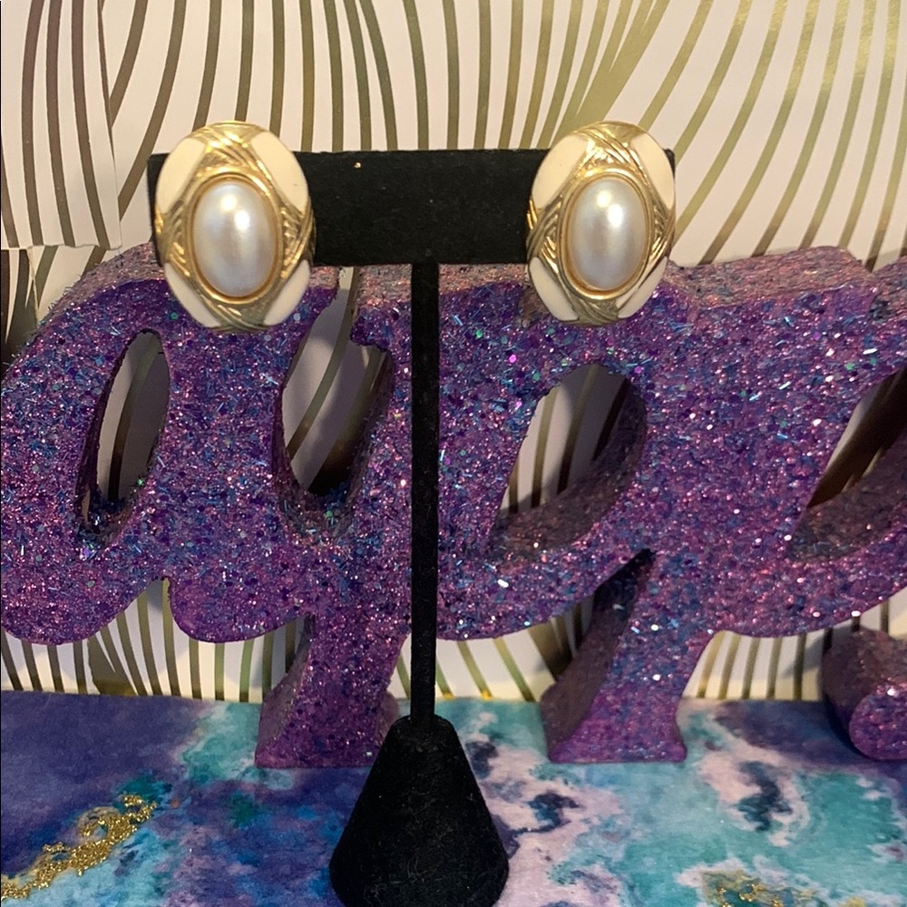Vintage Gold and White Clip-On Earrings